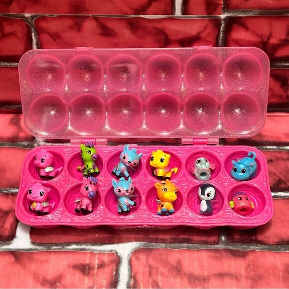 Hatchimals pink egg carton sparkle w/figures - Picture 1 of 8